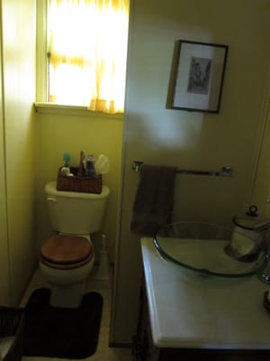 A024 Bathroom.jpg