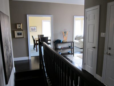 A009 Hallway to Guest BR.JPG
