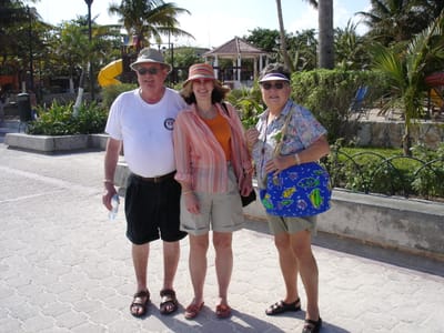 007 Plaza at beach PDC.JPG
