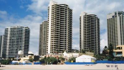 img136 Surfers Paradise.jpg