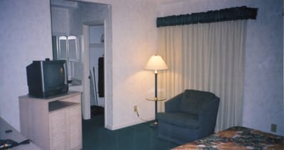 img034.jpg